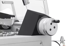 The Qcut 150 M is equipped with a manual Z-axis. For parallel cuts or defined grinding with a diamond cup wheel, the specimen can be fed up to 25 mm across.